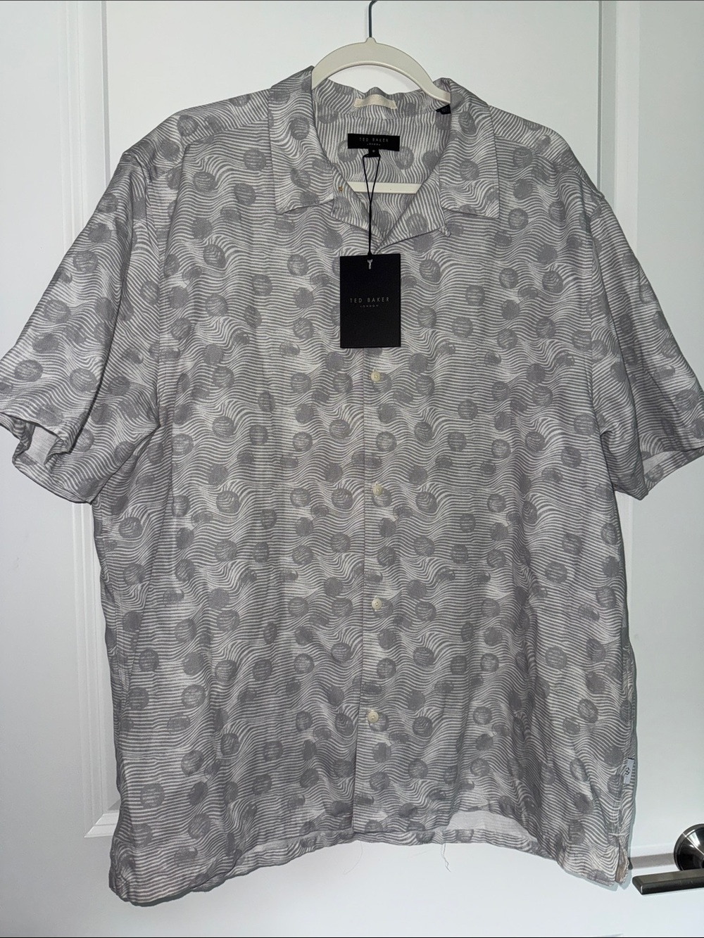 Ted Baker Short Sleeve Button-Up Shirt in Light Gray and White Wave Dot Print